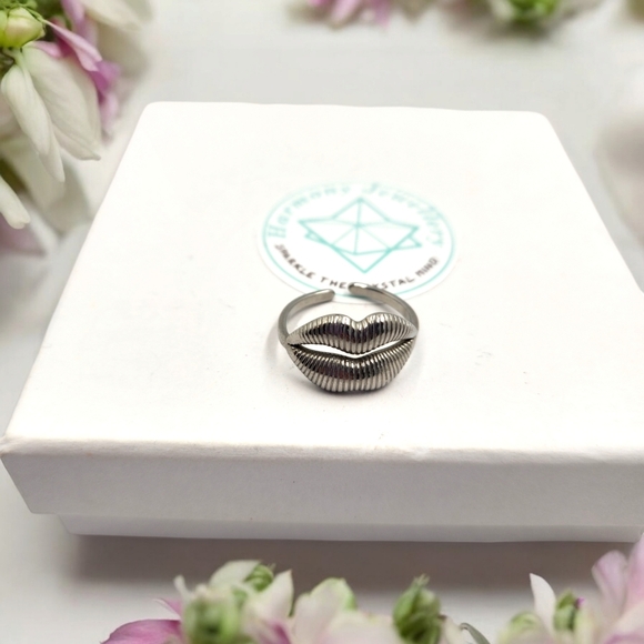 Lips Stainless Steel adjustable ring - Picture 2 of 3